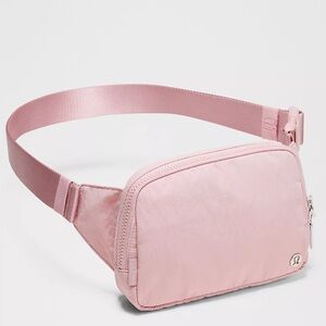 LULULEMON BELT BAG 2L
